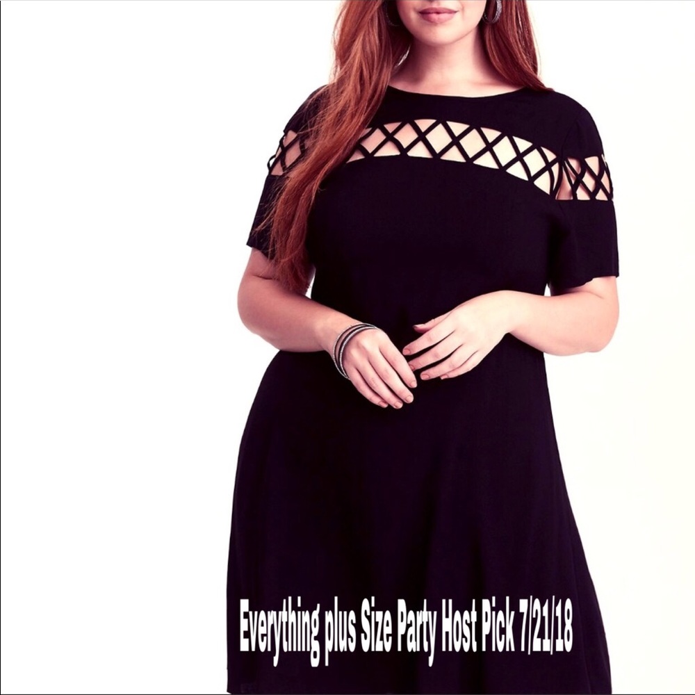 TORRID BLACK LATTICE FRONT TRAPEZE DRESS🥳